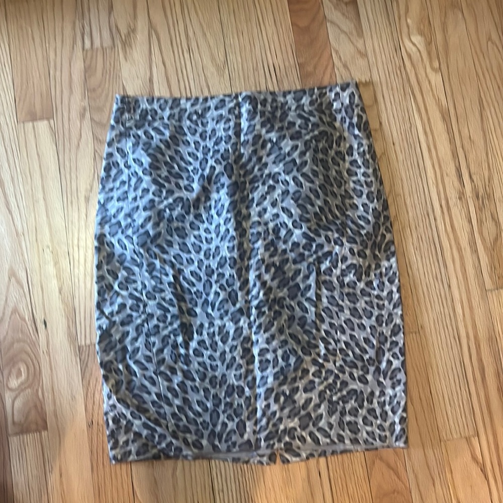 Leopard print pencil skirt